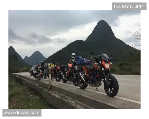 重庆足球队的精神之旅：揭秘他们的战术与团队意识