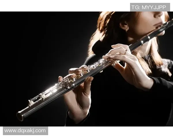 足球明星们的音乐才华揭秘哪些球员会演奏乐器让人惊讶